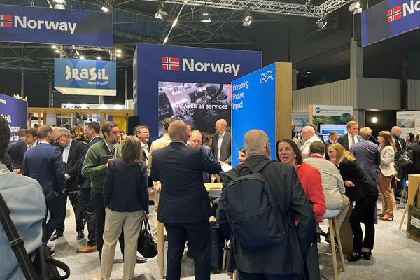 Hydrogenn&aelig;ringen samlet i Rotterdam: Hydrogen n&oslash;kkel til utslippskutt, energiforsyning og konkurransekraft